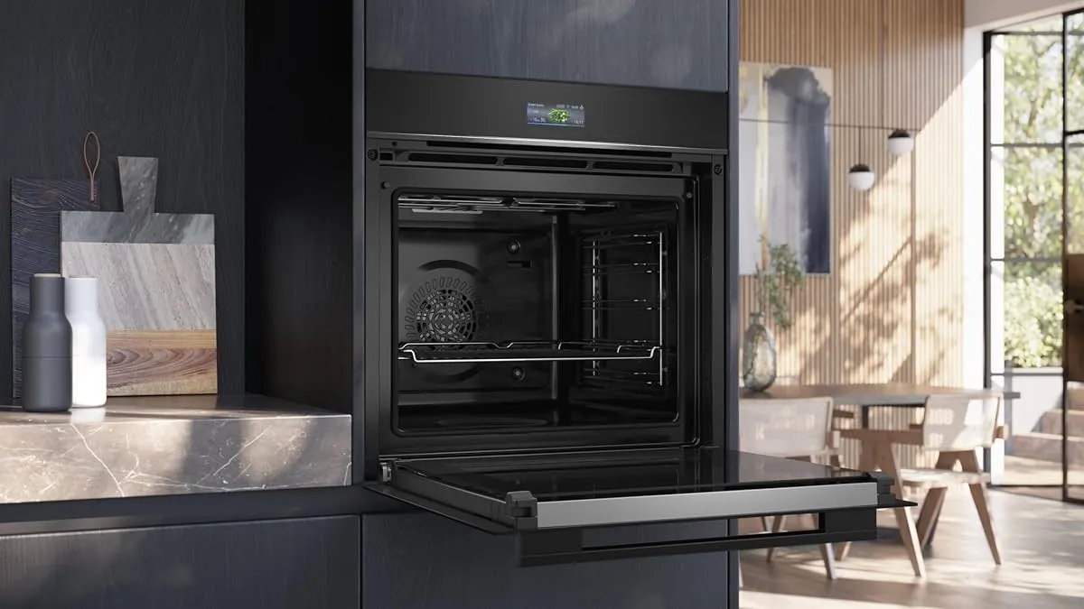 Siemens HB774G1B1 iQ700 Smarter Einbau-Backofen 60 x 60 cm – Produktbild 1 von 2