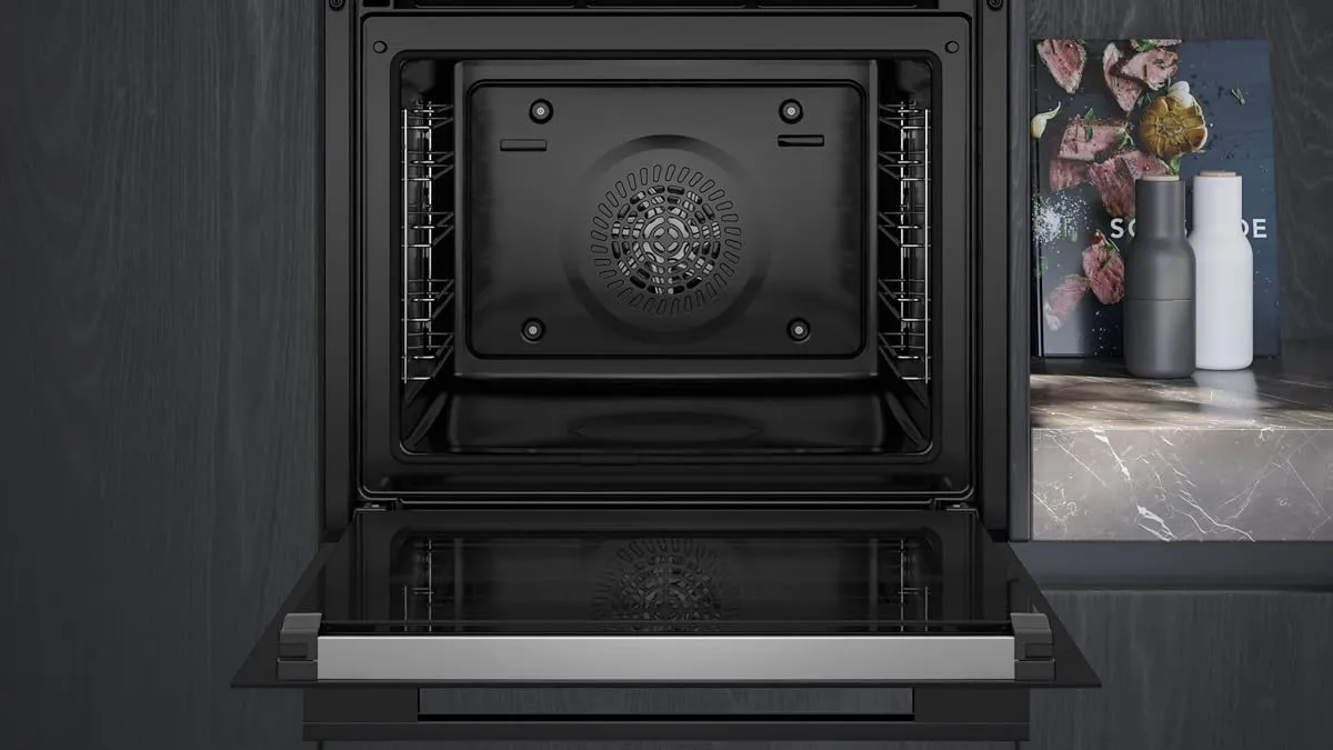 Siemens HB772A1B1 iQ700 Smarter Einbau-Backofen 60 x 60 cm – Produktbild 3 von 5